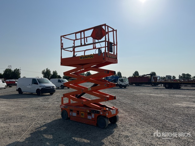 2015 Haulotte Compact 10 Electric Scissor Lift - Scissor lift: picture 2 2015 Haulotte Compact 10 Electric Scissor Lift - Scissor lift: picture 2