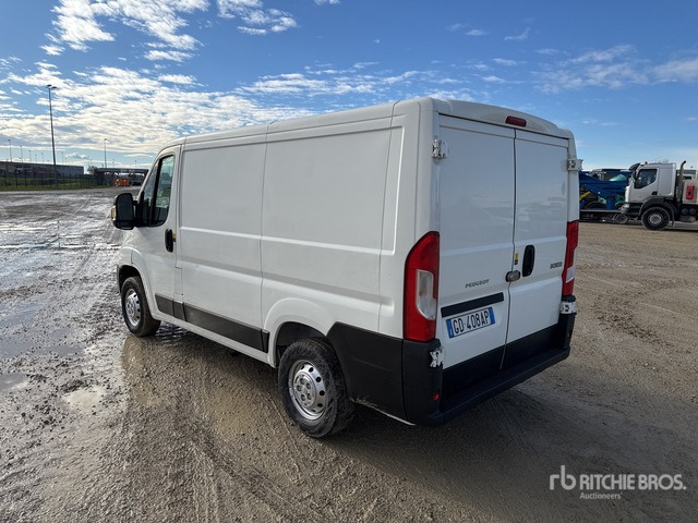 2020 Peugeot Boxer L1H1 2.2 BLUEHDI 140CV SeS Van Truck - Box truck: picture 2 2020 Peugeot Boxer L1H1 2.2 BLUEHDI 140CV SeS Van Truck - Box truck: picture 2