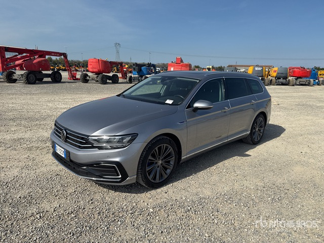 2021 Volkswagen Passat 1.4 PLUG IN HYBRID GTE DSG Station Wagon - Estate car: picture 1 2021 Volkswagen Passat 1.4 PLUG IN HYBRID GTE DSG Station Wagon - Estate car: picture 1