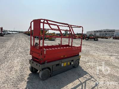 HAULOTTE COMPACT 8 Electric (Inoperable) - Scissor lift: picture 3 HAULOTTE COMPACT 8 Electric (Inoperable) - Scissor lift: picture 3