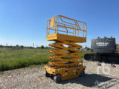 HAULOTTE COMPACT12 Electric - Scissor lift: picture 2 HAULOTTE COMPACT12 Electric - Scissor lift: picture 2