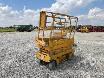 HAULOTTE OPTIMUM 8 Electric (Inoperable) - Scissor lift: picture 3 HAULOTTE OPTIMUM 8 Electric (Inoperable) - Scissor lift: picture 3