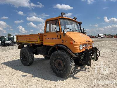 MERCEDES-BENZ UNIMOG 4x4 - Dropside/ Flatbed truck: picture 4 MERCEDES-BENZ UNIMOG 4x4 - Dropside/ Flatbed truck: picture 4