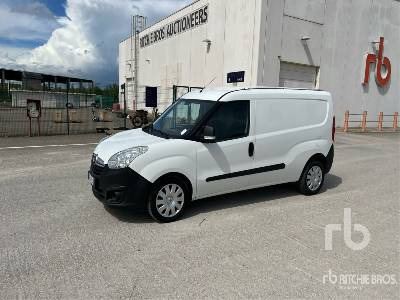 OPEL COMBO - Box truck: picture 1 OPEL COMBO - Box truck: picture 1