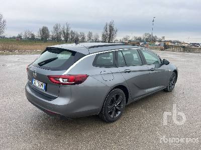 OPEL INSIGNA (Inoperable) - Car: picture 4 OPEL INSIGNA (Inoperable) - Car: picture 4