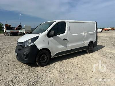 OPEL VIVARO - Box truck: picture 1 OPEL VIVARO - Box truck: picture 1