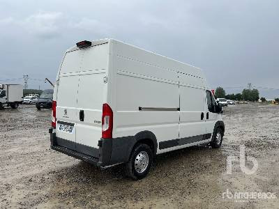 PEUGEOT BOXER 435 L3H3 2.0 BLUEHDI 160CV - Box truck: picture 3 PEUGEOT BOXER 435 L3H3 2.0 BLUEHDI 160CV - Box truck: picture 3