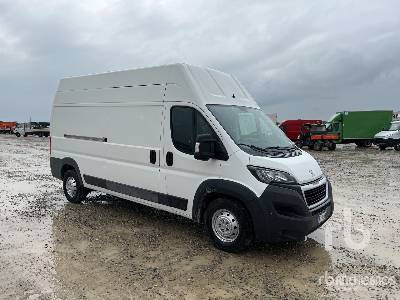 PEUGEOT BOXER 435 L3H3 2.0 BLUEHDI 160CV - Box truck: picture 4 PEUGEOT BOXER 435 L3H3 2.0 BLUEHDI 160CV - Box truck: picture 4