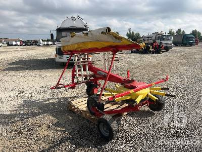 POETTINGER EUROTOP 380N - Tedder/ Rake: picture 4 POETTINGER EUROTOP 380N - Tedder/ Rake: picture 4