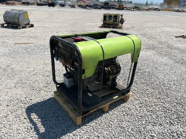 Pramac Portable Generator Set: <20kVA/16kW - Generator set: picture 4 Pramac Portable Generator Set: <20kVA/16kW - Generator set: picture 4