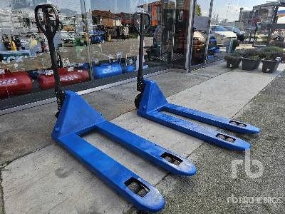 Quantity of (2) - Pallet truck: picture 1 Quantity of (2) - Pallet truck: picture 1