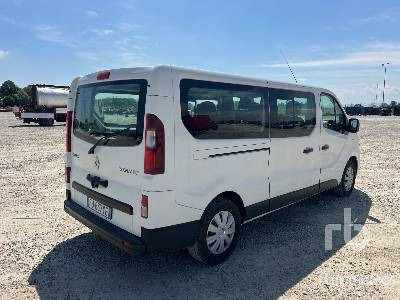 RENAULT TRAFIC 9 seats - Box truck: picture 3 RENAULT TRAFIC 9 seats - Box truck: picture 3