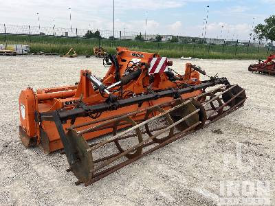 RENTER STRATOS - Farm roller: picture 1 RENTER STRATOS - Farm roller: picture 1