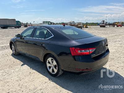 SKODA SUPERB - Car: picture 2 SKODA SUPERB - Car: picture 2