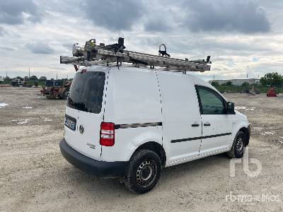 VOLKSWAGEN CADDY 2.0 TDI 110CV E5 4MOTION - Box truck: picture 3 VOLKSWAGEN CADDY 2.0 TDI 110CV E5 4MOTION - Box truck: picture 3