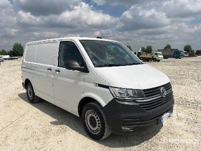 VOLKSWAGEN TRANSPORTER 2.0 TDI BlueMotion SCR 81kW 5-speed - Box truck: picture 4 VOLKSWAGEN TRANSPORTER 2.0 TDI BlueMotion SCR 81kW 5-speed - Box truck: picture 4