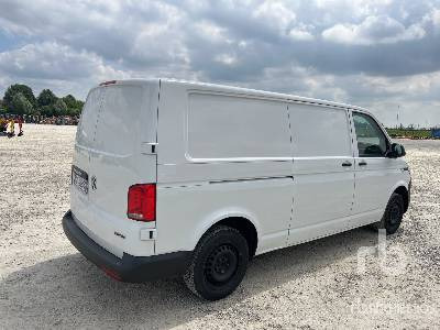 VOLKSWAGEN TRANSPORTER 4x4 2.0 TDI BlueMotion SCR 110k ... - Box truck: picture 3 VOLKSWAGEN TRANSPORTER 4x4 2.0 TDI BlueMotion SCR 110k ... - Box truck: picture 3