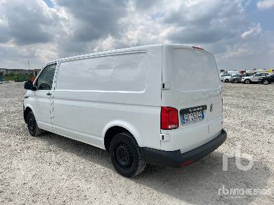 VOLKSWAGEN TRANSPORTER 4x4 2.0 TDI BlueMotion SCR 110k ... - Box truck: picture 2 VOLKSWAGEN TRANSPORTER 4x4 2.0 TDI BlueMotion SCR 110k ... - Box truck: picture 2