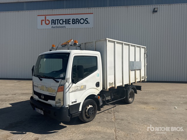 2007 Nissan Cabstar 35.11 4x2 Camion Benne Dump Truck: Light Duty - Tipper: picture 1 2007 Nissan Cabstar 35.11 4x2 Camion Benne Dump Truck: Light Duty - Tipper: picture 1