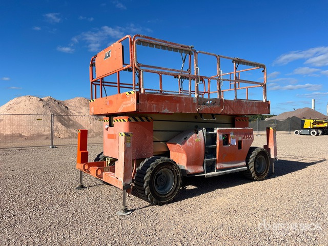 2008 JLG 4394 RT 4x4 Nacelle Ciseaux Scissor Lift - Scissor lift: picture 2 2008 JLG 4394 RT 4x4 Nacelle Ciseaux Scissor Lift - Scissor lift: picture 2