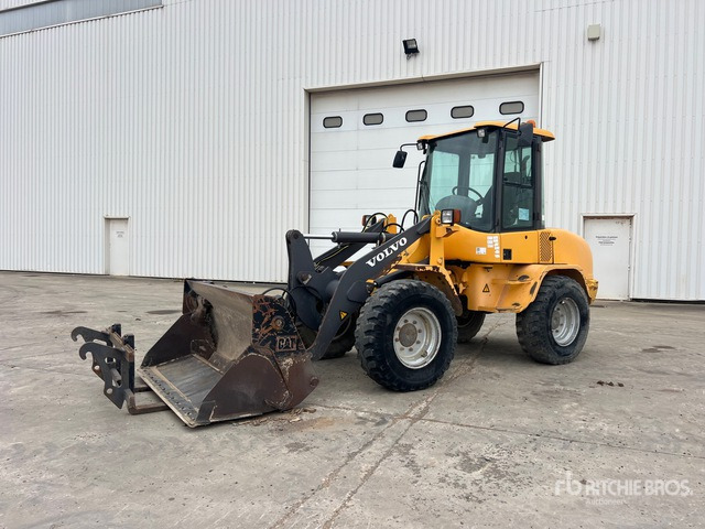 2009 Volvo L30B-Z Chargeuse Sur Pneus Wheel Loader - Wheel loader: picture 1 2009 Volvo L30B-Z Chargeuse Sur Pneus Wheel Loader - Wheel loader: picture 1