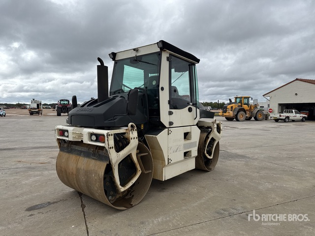 2011 Bomag BW154AP-AM Compacteur Vibrant Tandem Double Drum Roller - Road roller: picture 3 2011 Bomag BW154AP-AM Compacteur Vibrant Tandem Double Drum Roller - Road roller: picture 3
