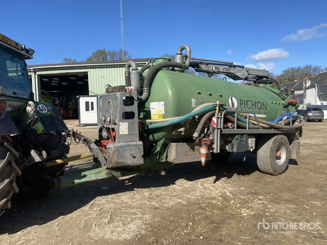 2011 Pichon TCI 10400 S/A Tonne A Lisier Aspirante 1 ... Vacuum Tanker Trailer - Slurry tanker: picture 2 2011 Pichon TCI 10400 S/A Tonne A Lisier Aspirante 1 ... Vacuum Tanker Trailer - Slurry tanker: picture 2
