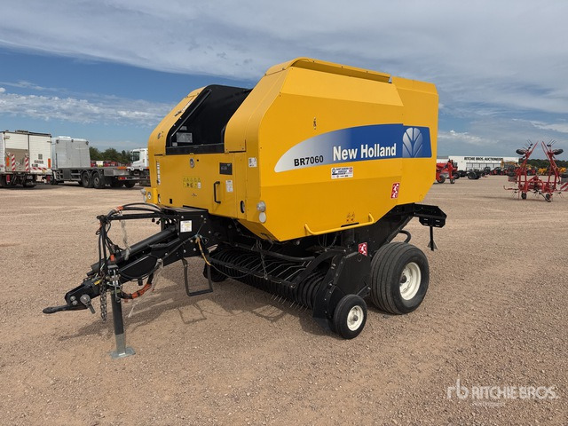 2013 New Holland BR7060 Presse A Balles Rondes Round Baler - Round baler: picture 2 2013 New Holland BR7060 Presse A Balles Rondes Round Baler - Round baler: picture 2
