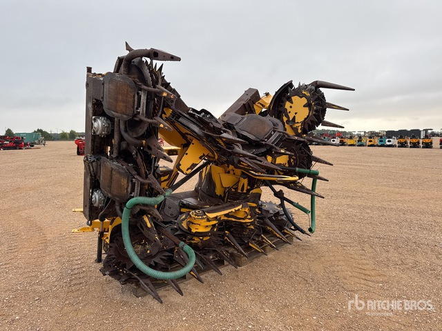 2014 New Holland 750SFIE Bec A Mais 10 Rangs 10 Row Corn Forage Harvester Header - Corn header: picture 2 2014 New Holland 750SFIE Bec A Mais 10 Rangs 10 Row Corn Forage Harvester Header - Corn header: picture 2