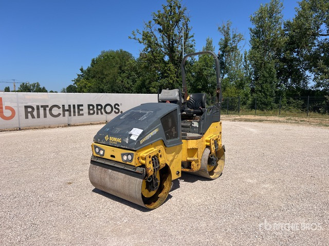 2015 Bomag BW120AD-5 Compacteur Vibrant Tandem Double Drum Roller - Road roller: picture 2 2015 Bomag BW120AD-5 Compacteur Vibrant Tandem Double Drum Roller - Road roller: picture 2