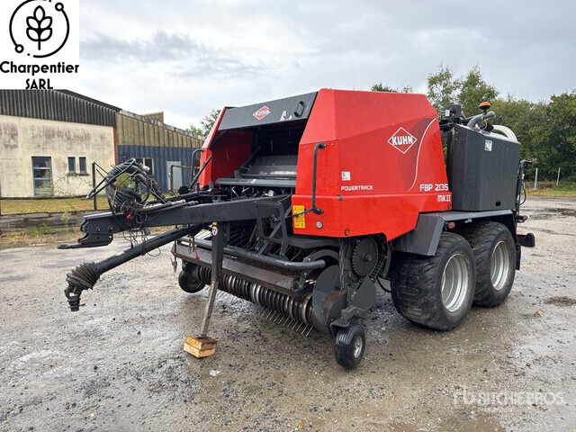 2015 Kuhn FBP 2135 MKII PowerTrack Enrubanneuse T/A Combination Baler Wrapper - Round baler, Bale wrapper: picture 2 2015 Kuhn FBP 2135 MKII PowerTrack Enrubanneuse T/A Combination Baler Wrapper - Round baler, Bale wrapper: picture 2
