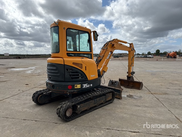 2018 Hyundai R35Z9 Mini-Pelle Mini Excavator: <6.6t - Mini excavator: picture 3 2018 Hyundai R35Z9 Mini-Pelle Mini Excavator: <6.6t - Mini excavator: picture 3