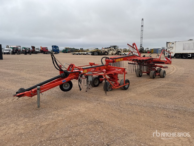 2020 Kuhn GA6632 6.6 m Semi-Mount 2 Rotor Andaineuse Hay Rake - Tedder/ Rake: picture 2 2020 Kuhn GA6632 6.6 m Semi-Mount 2 Rotor Andaineuse Hay Rake - Tedder/ Rake: picture 2