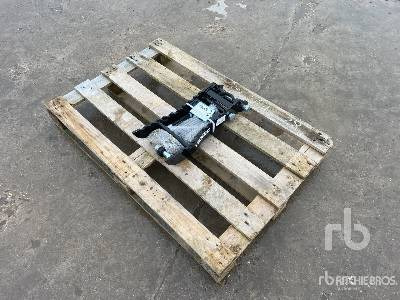 VICSEC VC-HTB Pouce Hydraulique (Non Utilise) ... - Attachment for Excavator: picture 2 VICSEC VC-HTB Pouce Hydraulique (Non Utilise) ... - Attachment for Excavator: picture 2