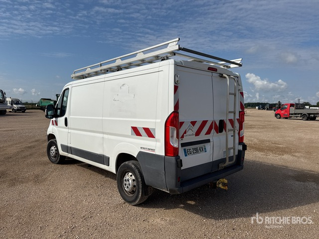 Citroen Jumper Cargo Van - Small van: picture 3 Citroen Jumper Cargo Van - Small van: picture 3