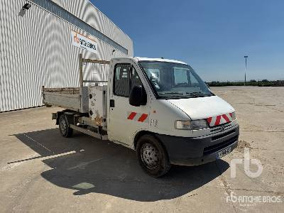 PEUGEOT BOXER 4x2 - Tipper: picture 4 PEUGEOT BOXER 4x2 - Tipper: picture 4