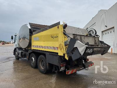 RENAULT PREMIUM 370DCI 2006 Secmair BI MAJOR 6000 L on ... - Asphalt distributor: picture 2 RENAULT PREMIUM 370DCI 2006 Secmair BI MAJOR 6000 L on ... - Asphalt distributor: picture 2