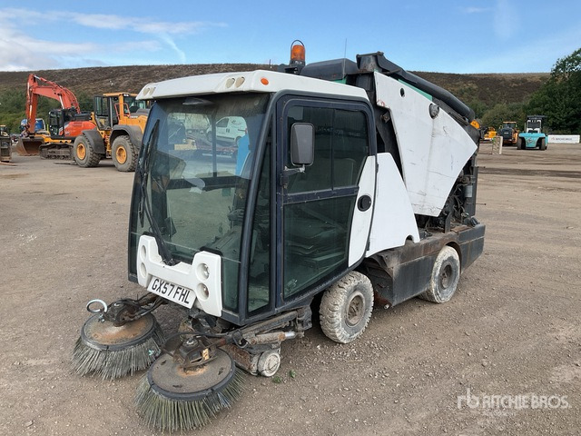 2007 Johnston (Inoperable) Sweeper Truck - Road sweeper: picture 1 2007 Johnston (Inoperable) Sweeper Truck - Road sweeper: picture 1