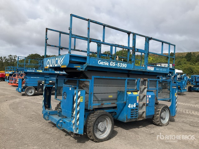 2008 Genie GS-5390 4x4 Diesel Scissor Lift - Scissor lift: picture 2 2008 Genie GS-5390 4x4 Diesel Scissor Lift - Scissor lift: picture 2