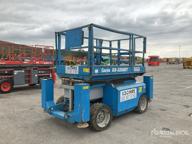 2008 Genie GS3268 4x4 Diesel Scissor Lift - Scissor lift: picture 2 2008 Genie GS3268 4x4 Diesel Scissor Lift - Scissor lift: picture 2