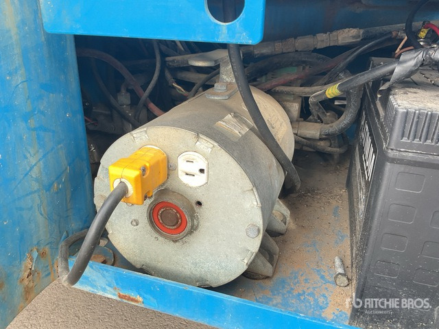 2009 Genie GS5390 4x4 Diesel Scissor Lift - Scissor lift: picture 5 2009 Genie GS5390 4x4 Diesel Scissor Lift - Scissor lift: picture 5