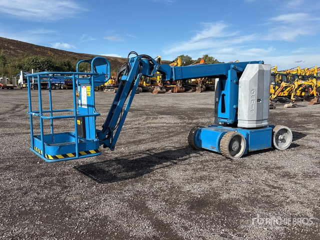 2013 Genie GZ30/20NR 2WD Electric Articulating Boom Lift - Articulated boom: picture 3 2013 Genie GZ30/20NR 2WD Electric Articulating Boom Lift - Articulated boom: picture 3