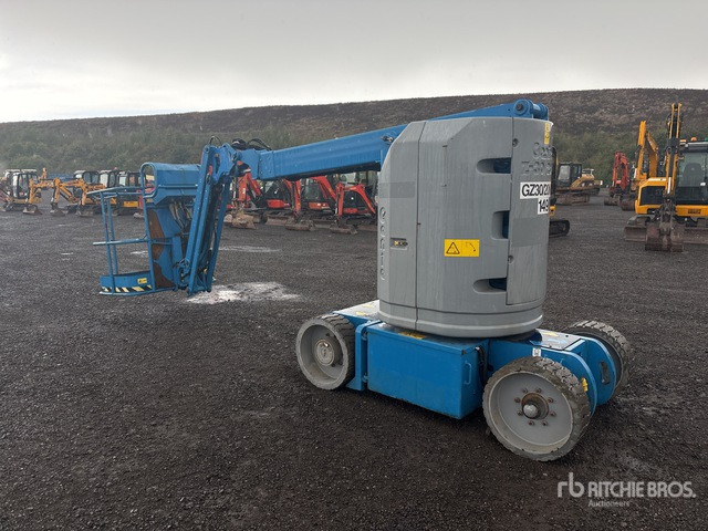 2013 Genie Z30/20NRJ 2WD Electric Articulating Boom Lift - Articulated boom: picture 4 2013 Genie Z30/20NRJ 2WD Electric Articulating Boom Lift - Articulated boom: picture 4