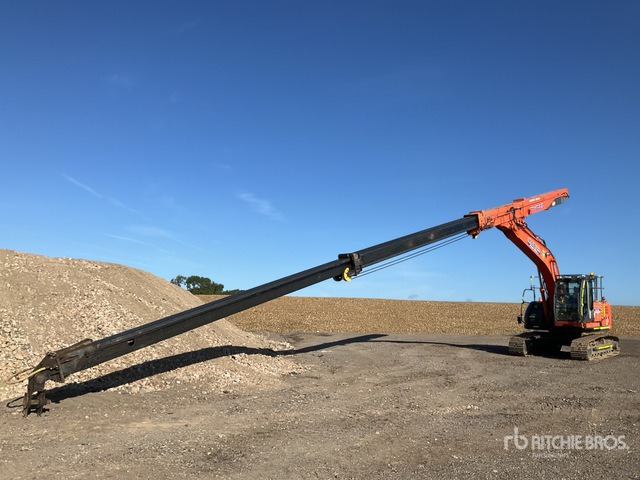 2013 Hitachi ZX225USLC-3 Telescopic Excavator Tracked Excavator - Crawler excavator: picture 2 2013 Hitachi ZX225USLC-3 Telescopic Excavator Tracked Excavator - Crawler excavator: picture 2