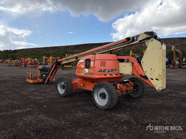2013 JLG 600AJ 4WD Diesel Articulating Boom Lift - Articulated boom: picture 4 2013 JLG 600AJ 4WD Diesel Articulating Boom Lift - Articulated boom: picture 4