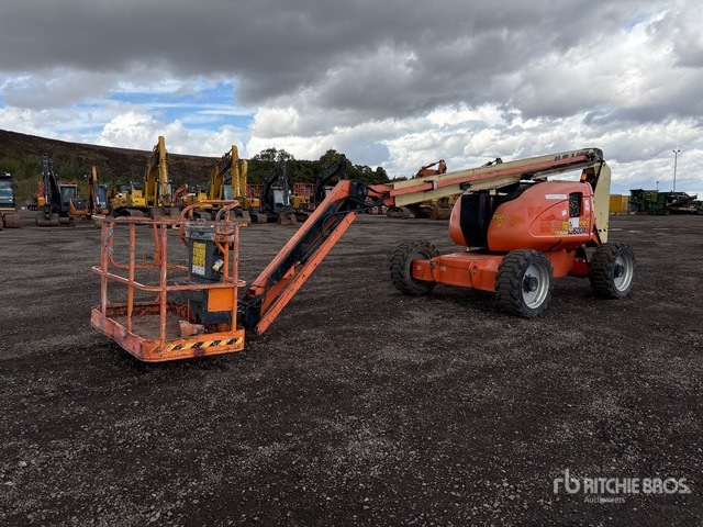 2013 JLG 600AJ 4WD Diesel Articulating Boom Lift - Articulated boom: picture 3 2013 JLG 600AJ 4WD Diesel Articulating Boom Lift - Articulated boom: picture 3