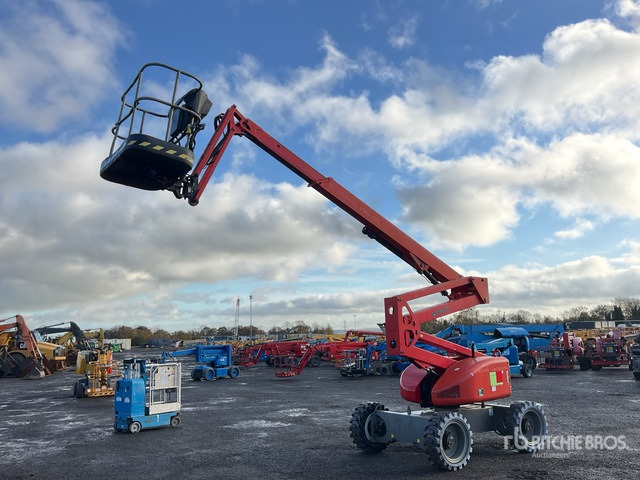2013 Nifty-Lift HR15D 4WD Diesel Articulating Boom Lift - Articulated boom: picture 2 2013 Nifty-Lift HR15D 4WD Diesel Articulating Boom Lift - Articulated boom: picture 2