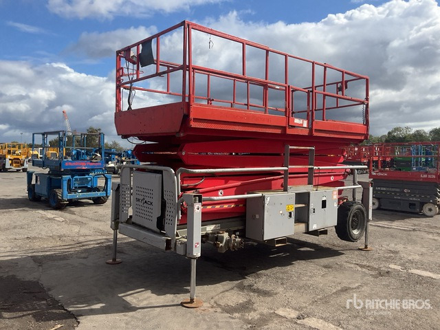 2013 Skyjack SJ9250 4x4 Diesel (Inoperable) Scissor Lift - Scissor lift: picture 2 2013 Skyjack SJ9250 4x4 Diesel (Inoperable) Scissor Lift - Scissor lift: picture 2