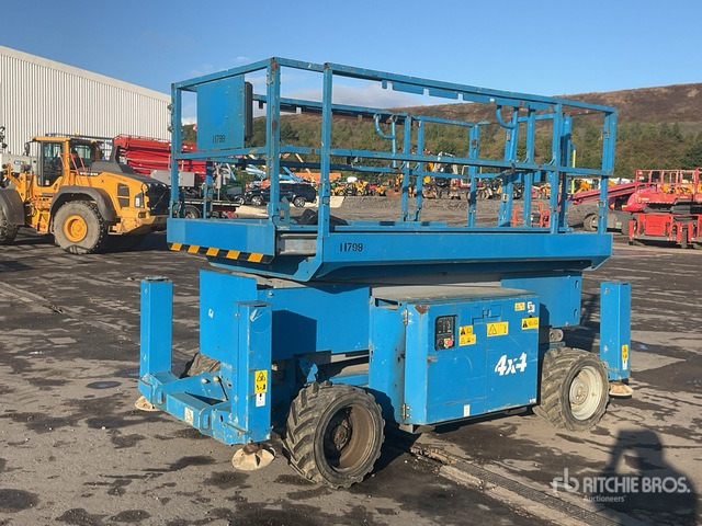 2014 Genie GS-3369RT 4x4 Diesel Scissor Lift - Scissor lift: picture 4 2014 Genie GS-3369RT 4x4 Diesel Scissor Lift - Scissor lift: picture 4