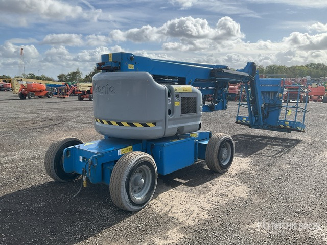2014 Genie Z45/25J 2WD Dual Fuel Articulating Boom Lift - Articulated boom: picture 4 2014 Genie Z45/25J 2WD Dual Fuel Articulating Boom Lift - Articulated boom: picture 4